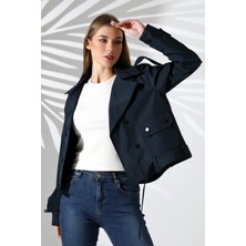 Kadın Astarlı Kemerli Cepli Su Itici Kumaş Crop Trençkot