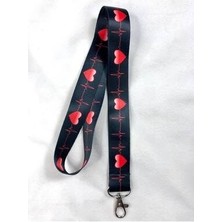 Siyah Kırmızı Kalp Ritmi Boyun Askısı