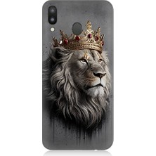 Teknomeg Samsung Galaxy M20 Uyumlu Taçlı Aslan 1  Desenli Silikon Kılıf