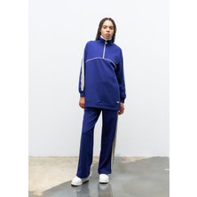 Lacivert Kadın Dik Yaka Yarım Fermuarlı Etiket Detaylı  Sweatshirt ve  Rahat Kesim Şerit Detaylı Pantolon Pamuklu  Örme Alt Üst Takım