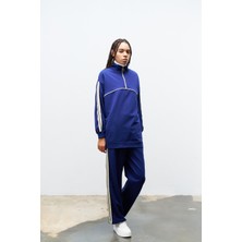 Lacivert Kadın Dik Yaka Yarım Fermuarlı Etiket Detaylı  Sweatshirt ve  Rahat Kesim Şerit Detaylı Pantolon Pamuklu  Örme Alt Üst Takım