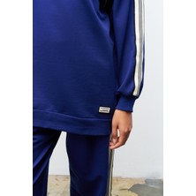 Lacivert Kadın Dik Yaka Yarım Fermuarlı Etiket Detaylı  Sweatshirt ve  Rahat Kesim Şerit Detaylı Pantolon Pamuklu  Örme Alt Üst Takım