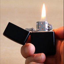 İşte Bu Kişiye Özel Isimli Benzinli Siyah Zippo Çakmak