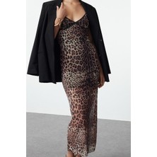 Ersefa Moda Stil Fitted V Yaka Midi Boy Vücuda Oturan Leopar Desenli Tül Dokuma Elbise