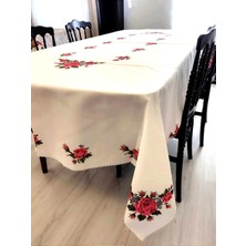 Kırmızı Çiçekli Kanaviçe Desenli Dertsiz Masa Örtüsü