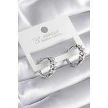 Clariss Pirinç Gümüş Renk Zirkon Taşlı Kadın Küpe