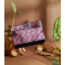 Blossom Lovin' 15-16 Inch Macbook / Laptop Kılıfı