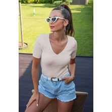 V Yaka Kısa Kol Taş Bluz