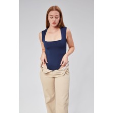 Ayseliza Lacivert Astarlı Sıfır Kol Kare Yaka Dekolteli Çıtçıtlı Bodysuit