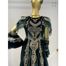 Zümrüt Yeşili Kadife Gümüş Sırma Işlemeli Kolları Tül Kaftan