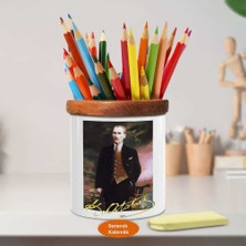 Asilmeydan Eli Cebinde Mustafa Kemal Paşa Ahşap Seramik Kalemlik -r262