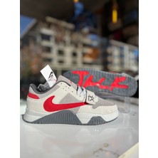 Travis Scot Sneaker