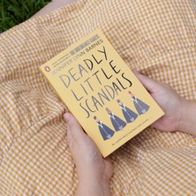 Deadly Little Scandals - Jennifer Lynn Barnes