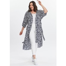 Büyük Beden Kadın Lacivert Çiçek Desenli Dokuma Kimono