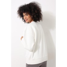 Amida Ekru Omzu Lazer Kesim Çiçek Nakış Detaylı Bisiklet Yaka Oversize Kadın  Sweatshirt - 2448