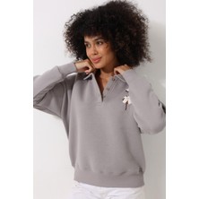 Amida Gri Kadın Polo Yaka Göğsü Pamuk Dalı Nakış Işlemeli Oversize Sweatshirt - 2452
