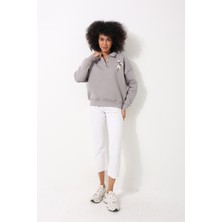 Amida Gri Kadın Polo Yaka Göğsü Pamuk Dalı Nakış Işlemeli Oversize Sweatshirt - 2452
