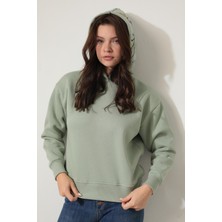 Amida Yeşil Sırtı ve Kapüşonu Gül Dalı Nakışlı Kapüşonlu Sweatshirt - 2430