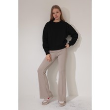 Amida Siyah Arkası Gül Nakışlı Bisiklet Yaka Sweatshirt - 2432