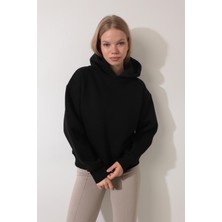 Amida Siyah Sırtı Etnik Nakış Işlemeli Bisiklet Yaka Sweatshirt - 2435