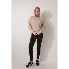 Amida Bej Arkası Gül Nakışlı Bisiklet Yaka Sweatshirt - 2432