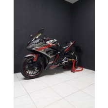 Yamaha YZF-R25 R-Design Modeli ( Gri Motor Üzeri )