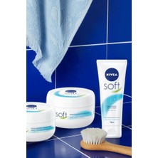 Nivea Soft 200 ml+ Nivea Canlandırıcı Yüz Temizleme Köpüğü