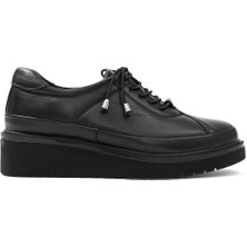 Celal Gültekin Kadın Siyah Bağcıklı Dolgu Topuklu Deri Ayakkabı