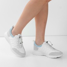 Celal Gültekin Kadın Beyaz Bağcıklı Kalın Tabanlı Deri Sneaker