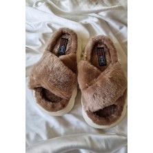 Akınalbella Kadın Çapraz Model Yumuşak Tüylü Rahat Taban Terlik