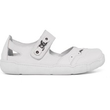 Kadın Beyaz Tokalı Önü Kapalı Deri Sandalet