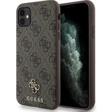 Guess iPhone 12 Kılıf Guess Orjinal Lisanslı Magsafe Şarj Özellikli Small 4g Classic Kapak Kahverengi