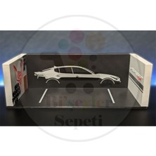 Bi'şeyler Sepeti 1:64 Kia Stinger Diorama Garaj Parking Diecast - Araç Dahil Değildir.