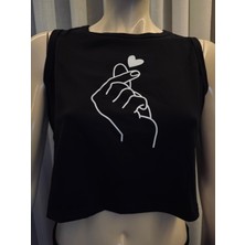 Butik Parmak Kalp Desenli Yuvarlak Yakalı Kadın Kolsuz Crop Top, Spor Atlet Tişört, Rahat Spor Giyim