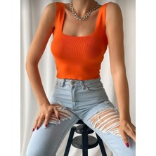 Kare Yaka Kalın Askılı Triko Bluz Crop