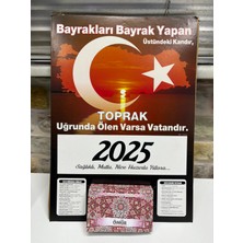 Ömür Takvim Türk Bayraklı 3.bölge 2025 Kartonlu Yapraklı Duvar Takvimi