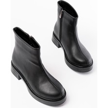 02-3033 Siyah Fermuarlı Günlük Kadın Bot