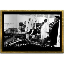 Marsilyan Yapay Zeka İle Yenilenmiş Atatürk Fotoğrafları Siyah Beyaz Cam Tablo, 3d Dekoratif Baskı 289