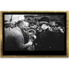 Marsilyan Yapay Zeka İle Yenilenmiş Atatürk Fotoğrafları Siyah Beyaz Cam Tablo, 3d Dekoratif Baskı 62