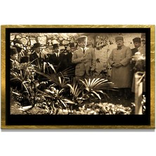 Marsilyan Yapay Zeka İle Yenilenmiş Atatürk Fotoğrafları Siyah Beyaz Cam Tablo, 3d Dekoratif Baskı 294