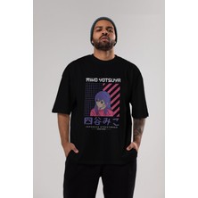 ankhisesMiko Yotsuya Ön Baskılı Siyah Oversize T-Shirt  Erkek Kadın Bisiklet Yaka