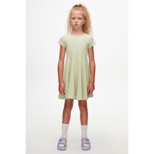 Açık Çağla Yeşil Renkli Basic Kız Çocuk Kısa Kollu Elbise