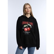 Kadın Kiraz Baskılı 3 Iplik Şardonsuz Sweatshirt Siyah