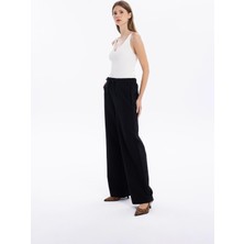 ZERO ZERO THREE NINE V Yaka Slim Fit İnce Askılı Triko Kadın Atlet
