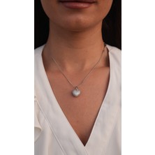 Kesmia Kalpli Zirkon Taşlı Gümüş Renkli Çelik Kolye Kadın Kolye
