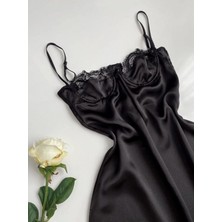 Karaz Göğüs Dantel Detaylı Saten Gecelik - Siyah Xl