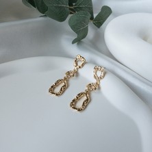 Laranja Dövme Detaylı Vintage Sallantılı Gold Renk Kadın Küpe