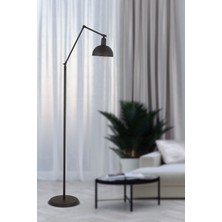 Mediterian Modern retro metal lambader, şık tasarım ve siyah renk seçeneğiyle.