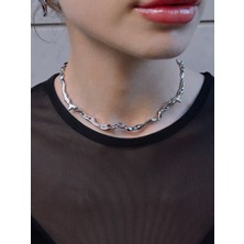 Roosvel Soyut Figür Rodyum Choker Kolye