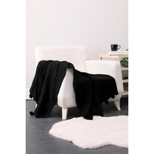 Mediterian Şık Siyah Triko Ponponlu Örgü Battaniye, yumuşak ve sıcak tutar.